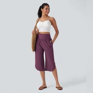 Halara Breezeful High Waisted Tummy Control Hem Quick Dry Capri Pants Medium